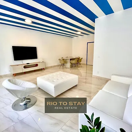 Moderno Com Vista Para A Praia De Copacabana